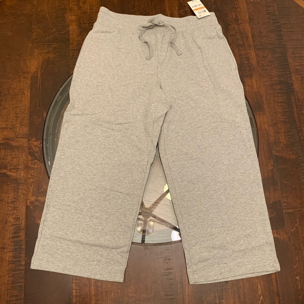 Karen Scott Sport Smoke Grey Capris Size PS